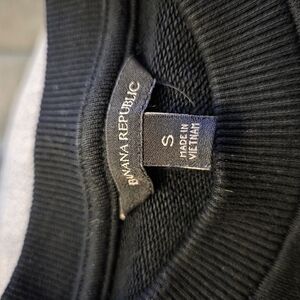 Banana Republic Men's Black Crewneck Sweater